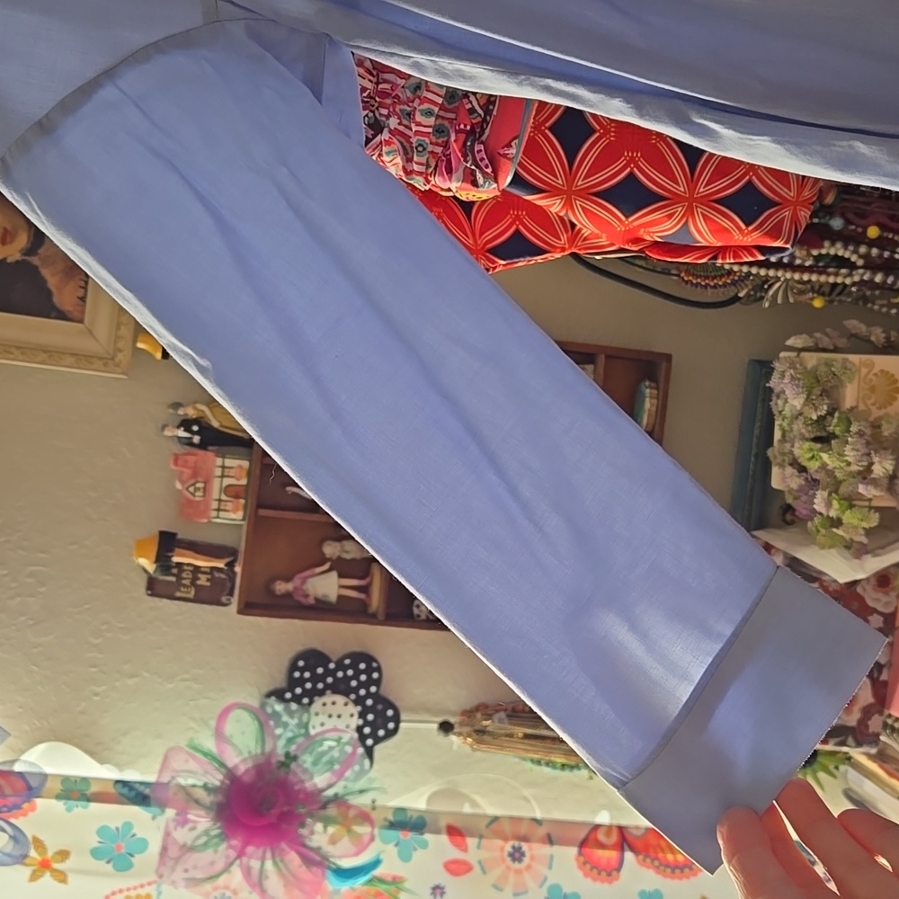 Back button blouse - Picture 2 of 4